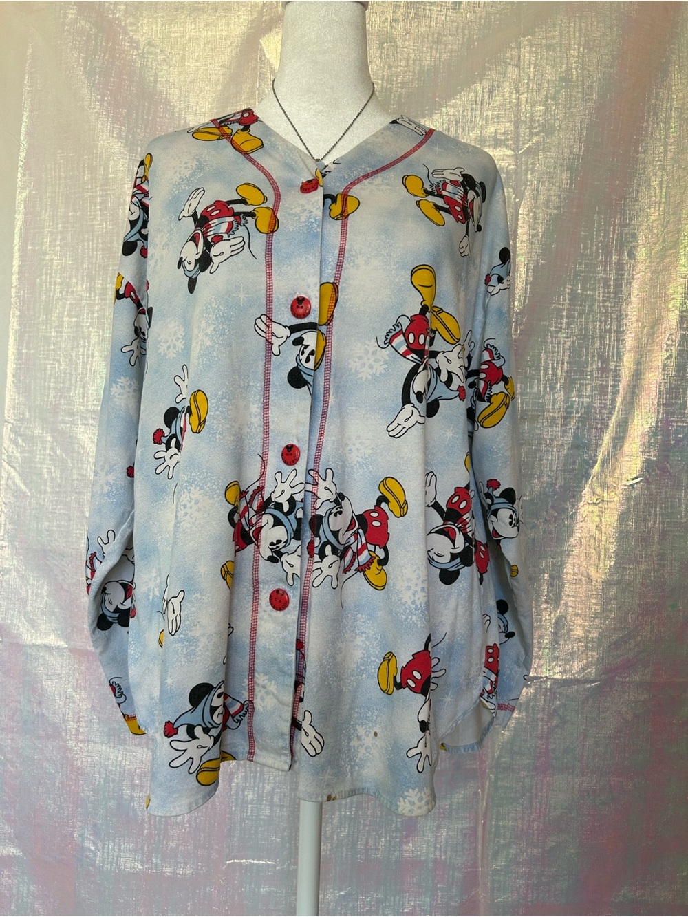 Vintage Mickey & Co Button-Up PajamaTop in Light Blue. Size M.
